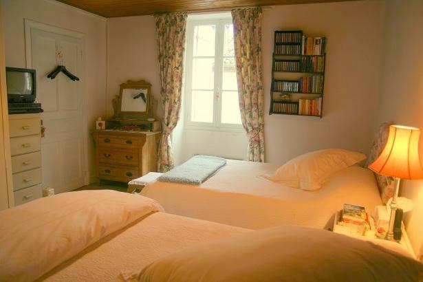 Chambres d'Hôtes Chez Carolyn Villefranche-du-Périgord Chambre photo